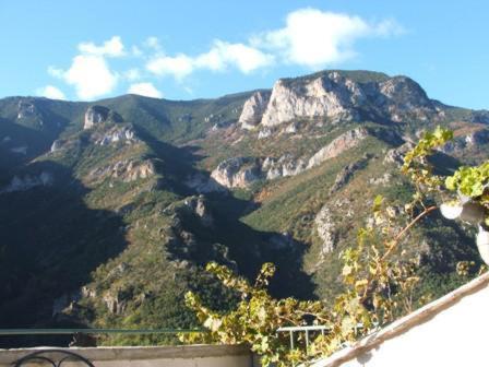 Gite Paisible Au Coeur Des Montagnes A Nohèdes Exterior foto